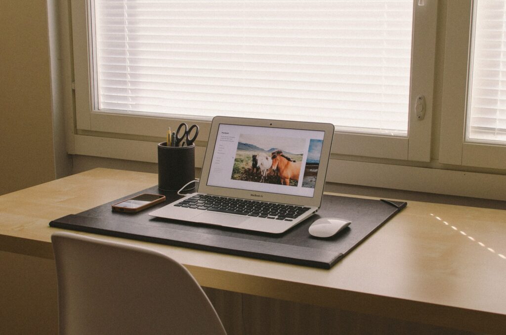 Por que ter um Blog? 6 Motivos para Você Criar o seu em 2019 home office 438386 1920 1024x678 - Por que ter um Blog? 6 Motivos para Você Criar o seu em 2019