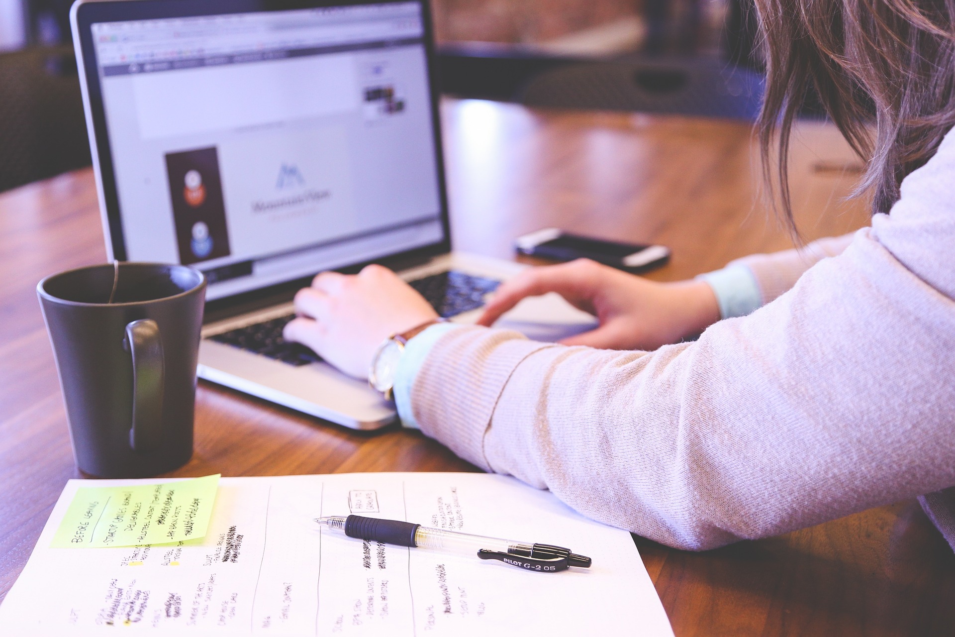 Como Trabalhar Marketing de Relacionamento - 4 Passos para uma Relação com o Cliente que Gera Vendas. student 849822 1920 - Como Trabalhar Marketing de Relacionamento - 4 Passos para uma Relação com o Cliente que Gera Vendas.